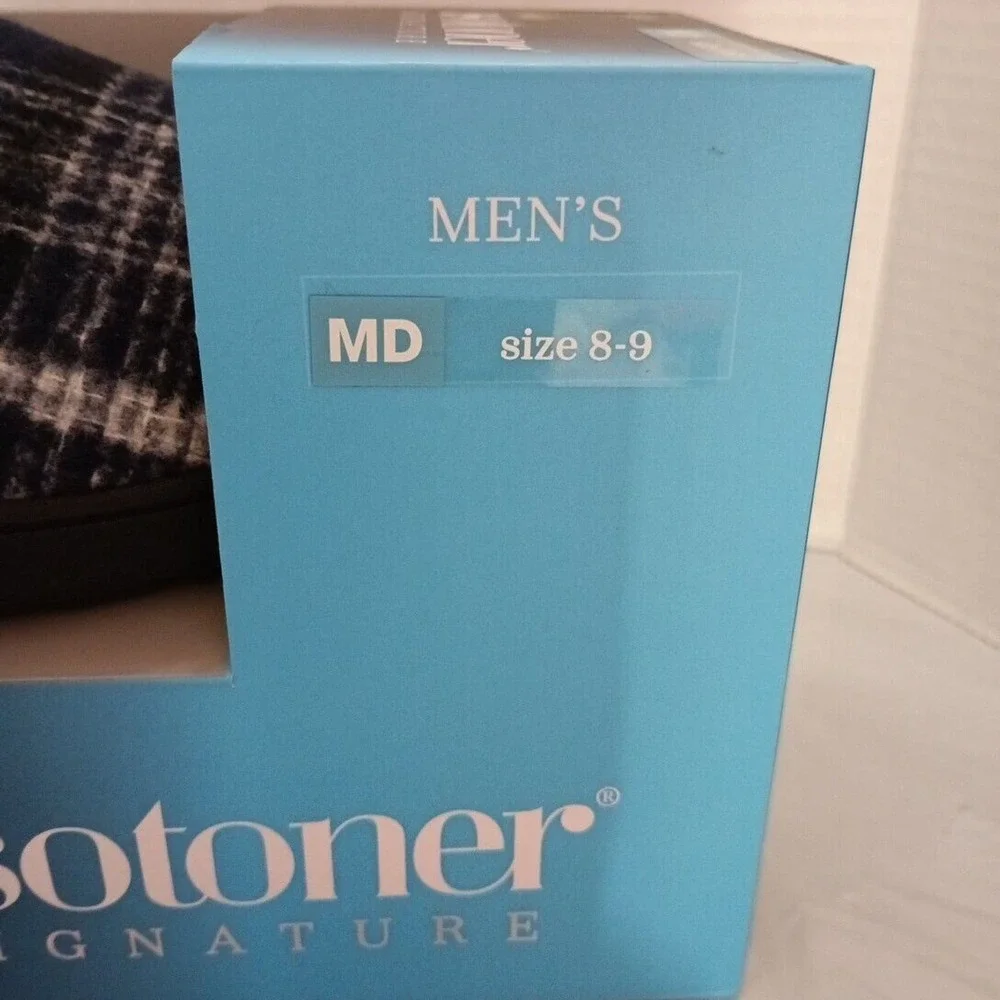 Isotoner‎ Memory Foam Slippers